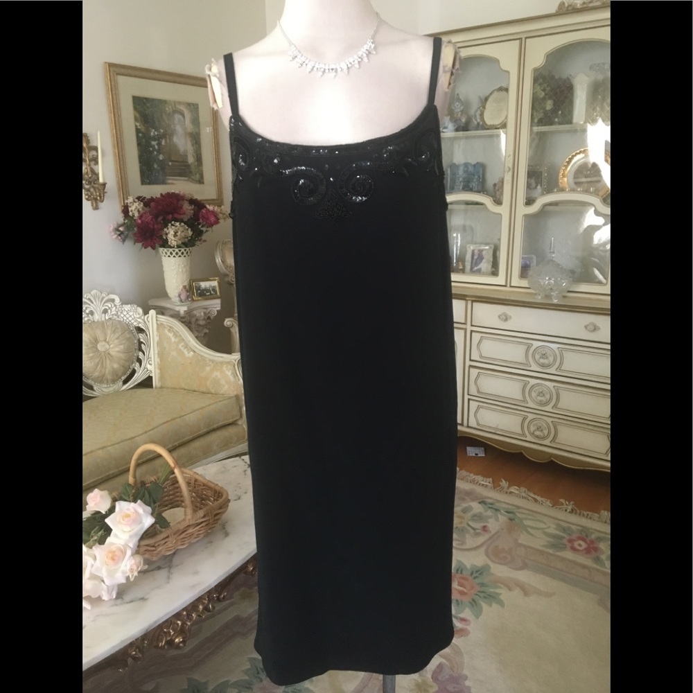 Jules of  Margate NWOT beautiful black sequence neckline evening dress size 14